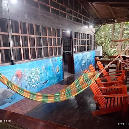 Drakes Bay Pirate Drake Beach Hostel & Tour Company מראה חיצוני תמונה